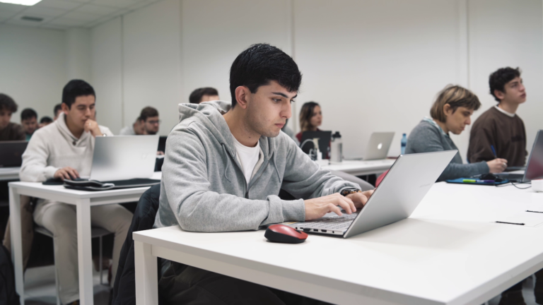 Técnico Superior en Desarrollo de Aplicaciones Web